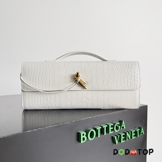 Bottega Veneta Andiamo White Clutch Size 31 x 13 x 3 cm - 1