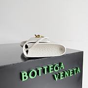 Bottega Veneta Andiamo White Clutch Size 31 x 13 x 3 cm - 6