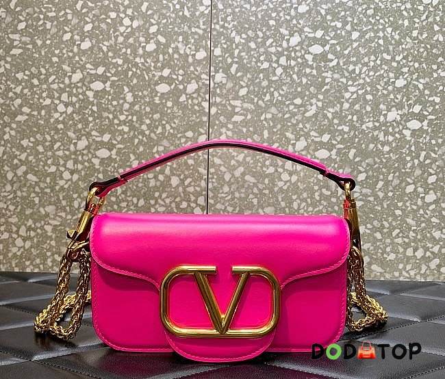 Valentino Garavani Vl­o­go Shoul­der Bag Pink Size 20 cm - 1