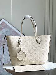 Louis Vuitton Blossom MM Tote Bag M21850 Cream Size 30 x 27.5 x 16 cm - 1