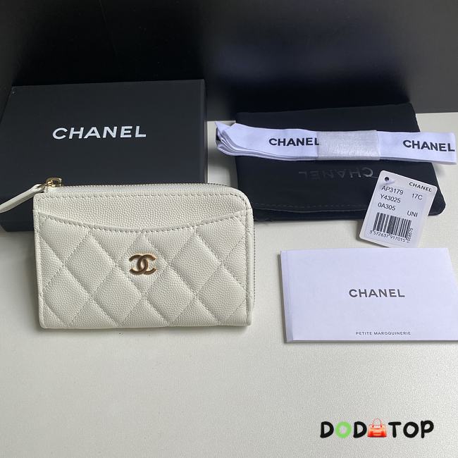 Chanel White Caviar Card Case Size 12 x 7.5 x 2.5 cm - 1