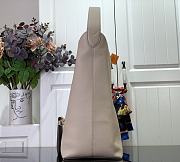 Louis Vuitton Low Key Hobo Medium Handbag M25022 White Size 31 x 35 x 18 cm - 5