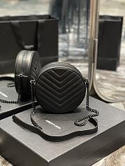 YSL Round Camera Bag Matelasse Chevron Leather Black Size 17 x 17 x 5.5 cm - 3