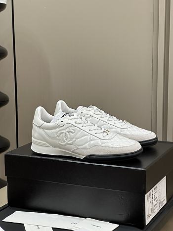 Chanel Low-Top Sneakers White 01