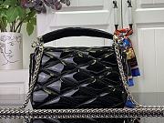 Louis Vuitton Go-14 Twist MM Handbag Patent Leather Size 23 x 16 x 10 cm - 5