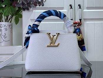 Louis Vuitton Capucines BB Handbag M48865 Size 21 x 14 x 8 cm