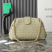 Bottega Veneta Lauren 1980 Teen Clutch Beige Size 31.5 x 16.5 x 11 cm - 1