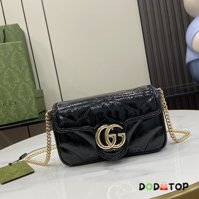 Gucci GG Marmont Mini Shoulder Bag Black Patent Size 10 x 16.5 x 4.5 cm - 1