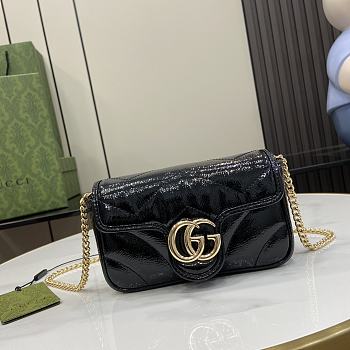 Gucci GG Marmont Mini Shoulder Bag Black Patent Size 10 x 16.5 x 4.5 cm