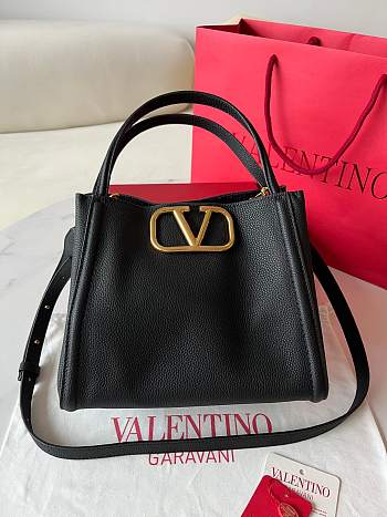 Valentino Garavani Alltime Medium Black Size 26 x 21 x 17 cm