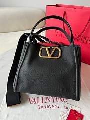 Valentino Garavani Alltime Medium Black Size 26 x 21 x 17 cm - 2