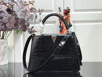 Louis Vuitton Capucines BB Handbag Crocodile M94227 Size 27 x 21 x 9 cm