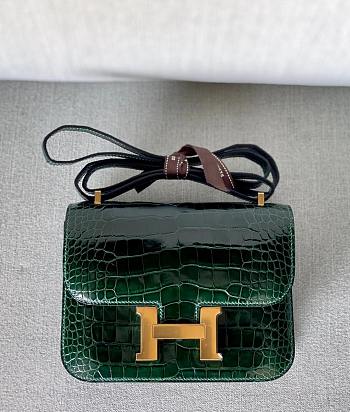 Hermes Constance Green Crocodile Leather Size 18 cm