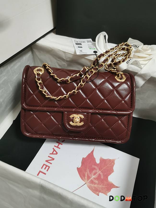 Chanel Flap Bag Lambskin Red Size 22.5 x 7 x 14.5 cm - 1