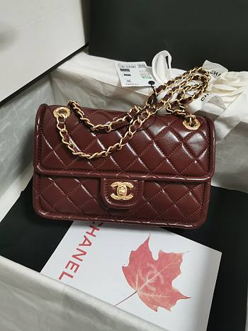 Chanel Flap Bag Lambskin Red Size 22.5 x 7 x 14.5 cm