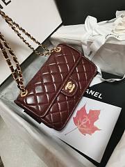 Chanel Flap Bag Lambskin Red Size 22.5 x 7 x 14.5 cm - 5