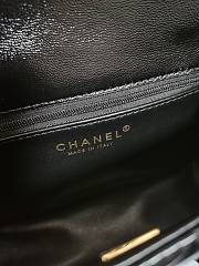 Chanel Flap Bag Lambskin Black Size 22.5 x 7 x 14.5 cm - 2