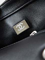 Chanel Black Diamond Shoulder Bag Size 13 x 21 x 8 cm - 2