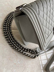 Chanel Boy Bag Grain Calfskin Grey Size 25 cm - 3