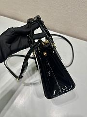 Prada Saffiano Galleria Patent Black Bag Size 20 x 15 x 9.5 cm - 5