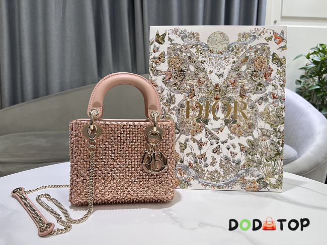 Dior Lady Mini Embroidered Beads Size 17 x 15 x 7 cm - 1