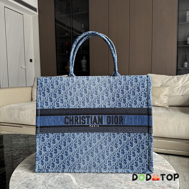 Dior Denim Blue Book Tote M1286 Size 41.5 x 35 x 18.5 cm - 1