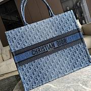 Dior Denim Blue Book Tote M1286 Size 41.5 x 35 x 18.5 cm - 4