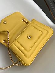 Bvlgari Serpenti Reverse Series Small Shoulder Bag Yellow Size 22.5 x 15 x 7 cm - 6