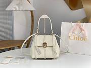 Chloe Penelope Gold Coin Bag Medium White Size 25 x 20 x 10 cm - 1