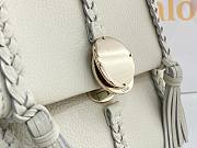 Chloe Penelope Gold Coin Bag Medium White Size 25 x 20 x 10 cm - 4