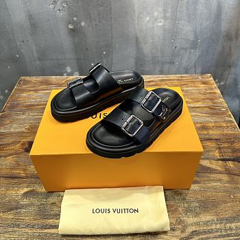 Louis Vuitton LV Men Slippers 01