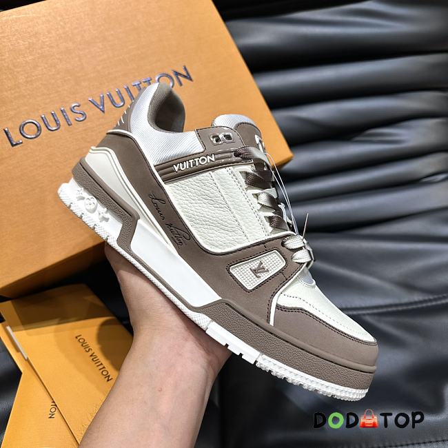 Louis Vuitton Trainer Men's Casual Sneakers Brown - 1