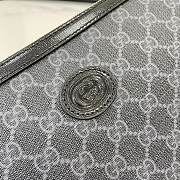 Gucci GG Crossbody Bag With Interlocking Double G Size 35 x 26 x 4 cm  - 4