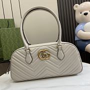 Gucci GG Marmont Medium Handbag White Size 35.5 x 16.5 x 7 cm - 1