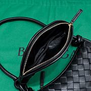 Bottega Veneta Gemelli Shoulder Bag Black Size 24.5 x 19 x 7 cm - 5