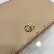 Gucci GG Marmont Chain Wallet Beige Size 12.5 x 20 x 4 cm - 2