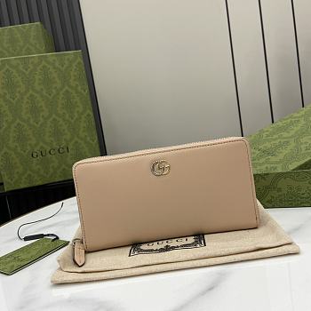 Gucci GG Marmont Wallet Beige Size 19 x 10 x 2.5 cm