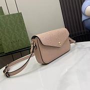 Gucci GG Super Mini Shoulder Bag in Rose Beige Leather Size 21 x 13.5 x 3 cm - 5