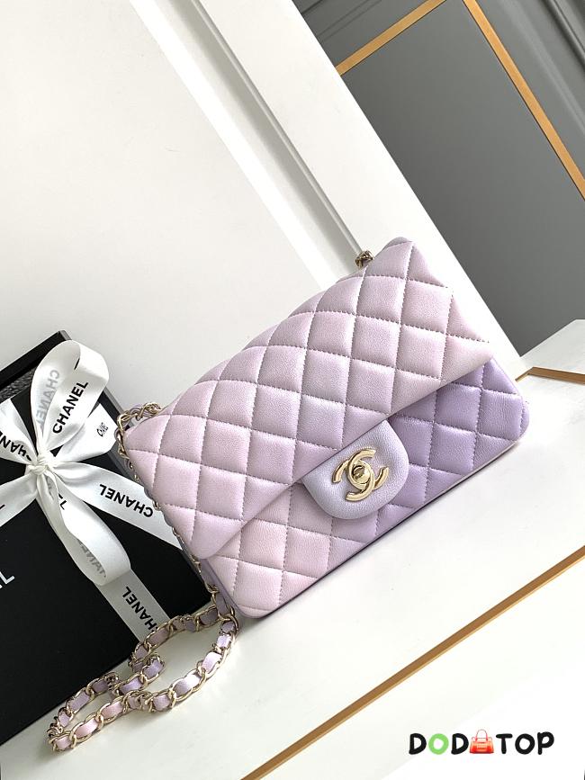 Chanel Flap Bag Lambskin Light Purple Size 20 cm - 1