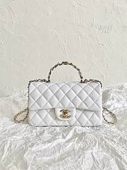 Chanel Flap Handle Bag Mini White Size 20 x 6.5 x 12 cm - 2