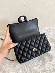 Chanel Flap Handle Bag Mini Black Size 20 x 6.5 x 12 cm - 4