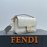 Fendi Baguette White FF Size 26 x 13 x 6 cm - 6