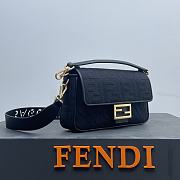 Fendi Baguette Black FF Size 26 x 13 x 6 cm - 6