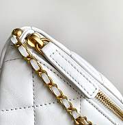 Chanel Pearl Chain Waist Bag White Size 17 x 24 x 11 cm - 4