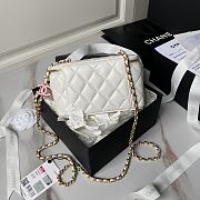 Chanel Cosmetic Bag White Size 17 cm - 2