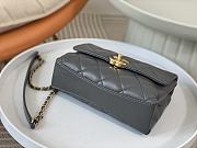 Chanel Pearl Handle Bag Gray Size 19.5 x 12.5 x 6 cm - 6