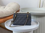 Chanel Pearl Handle Bag Gray Size 19.5 x 12.5 x 6 cm - 4