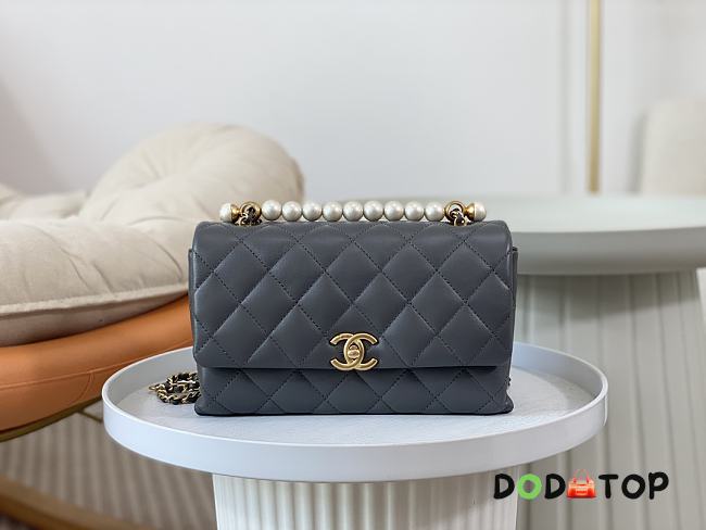 Chanel Pearl Handle Bag Gray Size 23.5 × 6.5 × 13.5 cm - 1