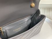 Chanel Pearl Handle Bag Gray Size 23.5 × 6.5 × 13.5 cm - 4