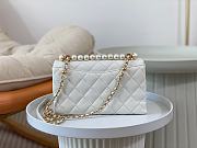 Chanel Pearl Handle Bag White Size 23.5 × 6.5 × 13.5 cm - 3